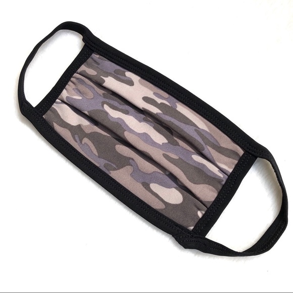 🔴 5 for $10 ONE Zenana Camouflage Print Cotton Face Mask - Picture 2 of 7